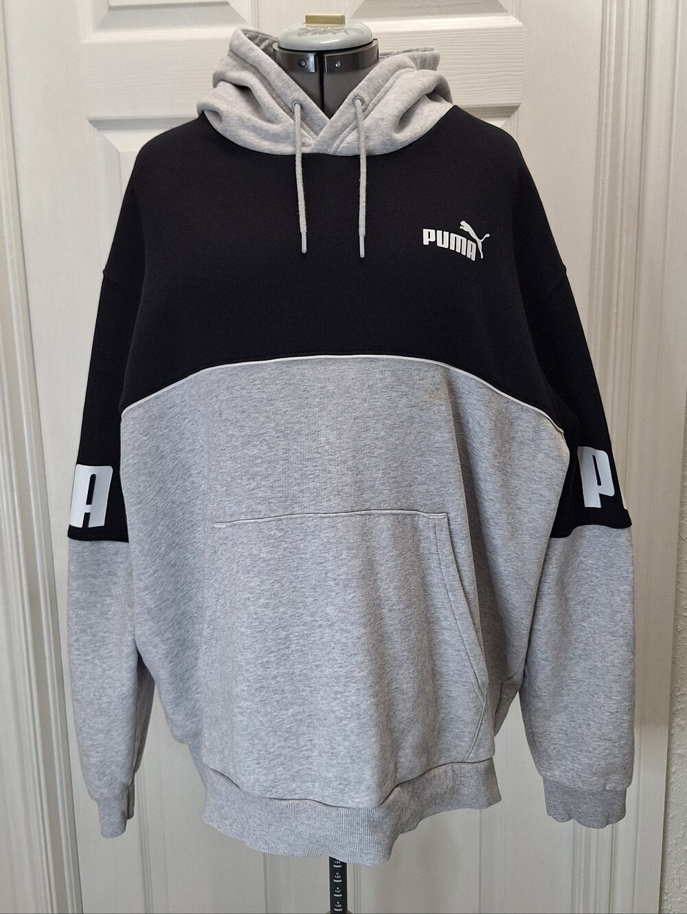 Puma Men's Black & Light Gray Colorblock Pullover Hoodie